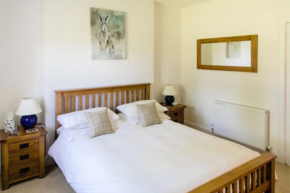 Double Room | Iron/ironing board, free WiFi, bed sheets