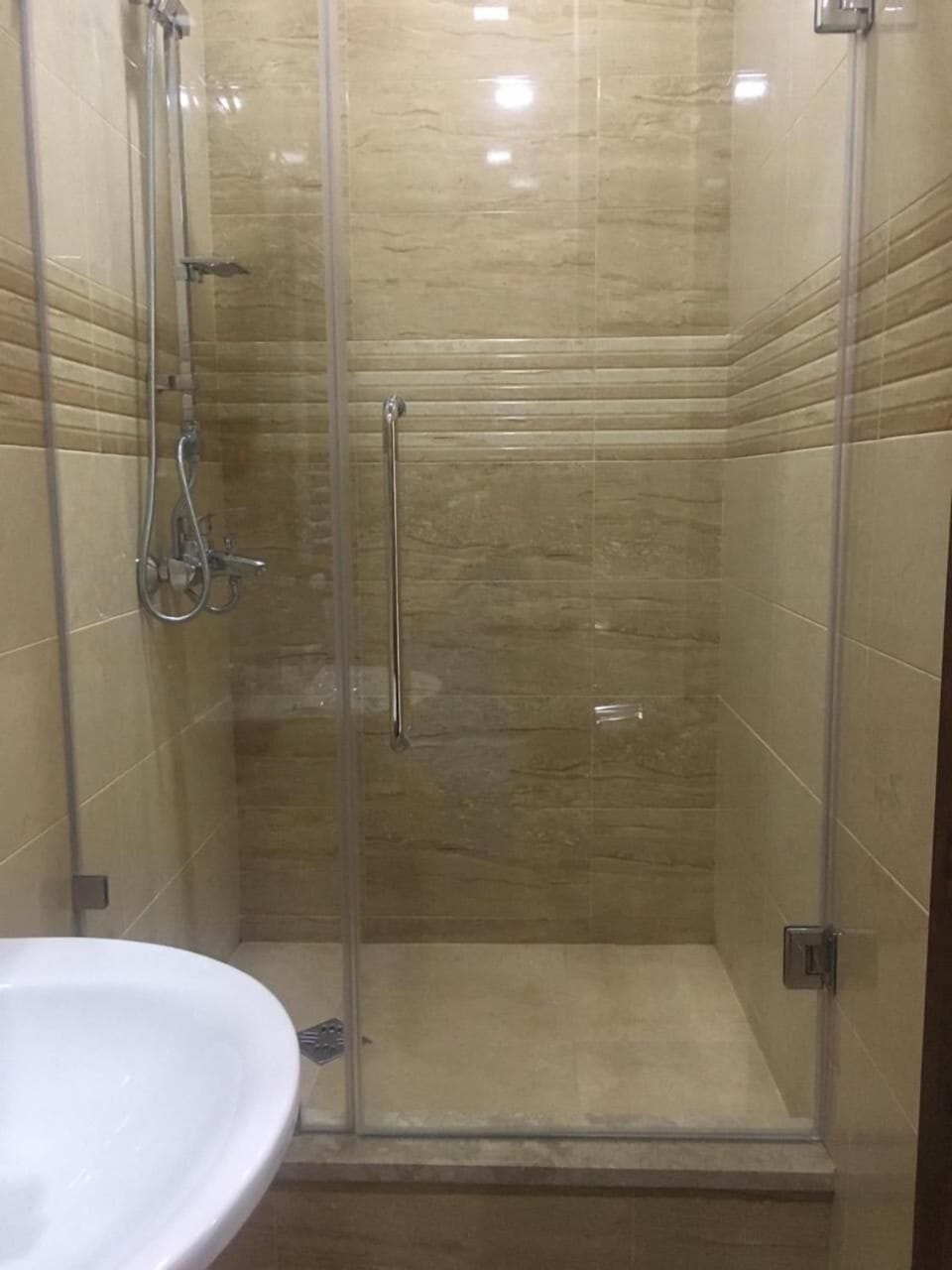 Shower, free toiletries, hair dryer, bathrobes