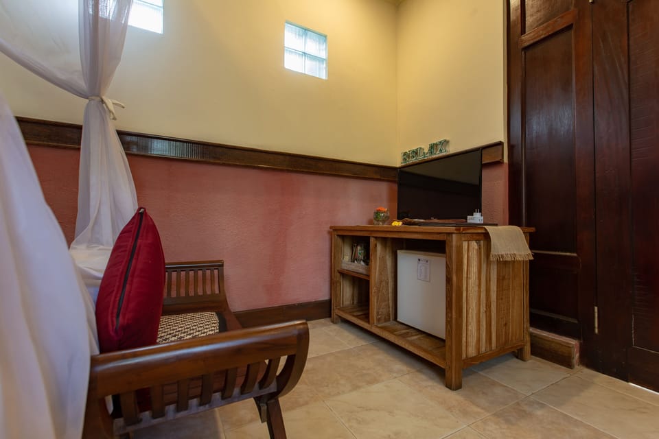 Deluxe Double Room | Minibar, free cribs/infant beds, free WiFi, bed sheets