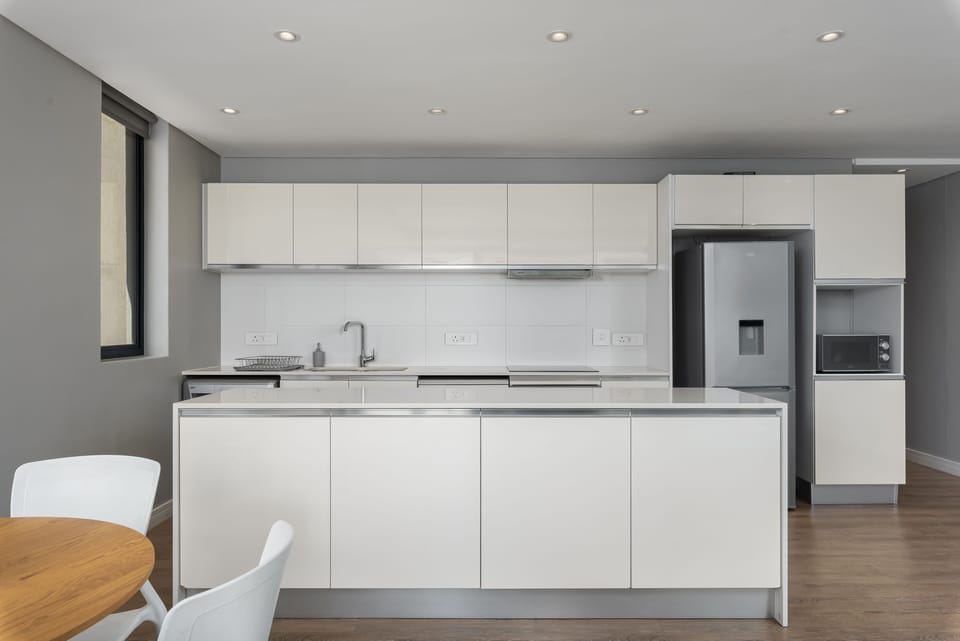 Premier Apartment, 2 Bedrooms, Non Smoking | Private kitchen | Fridge, microwave, oven, stovetop