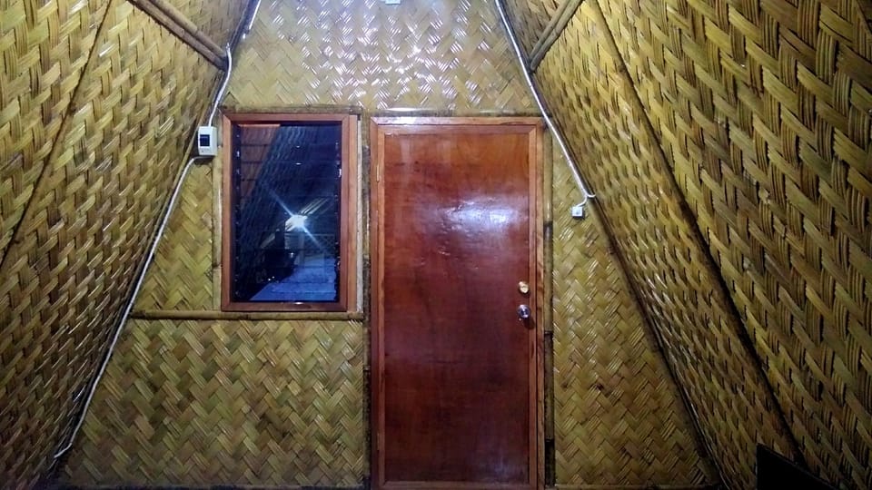 Big Beach Cabana | Minibar, soundproofing, rollaway beds (surcharge), WiFi (free)
