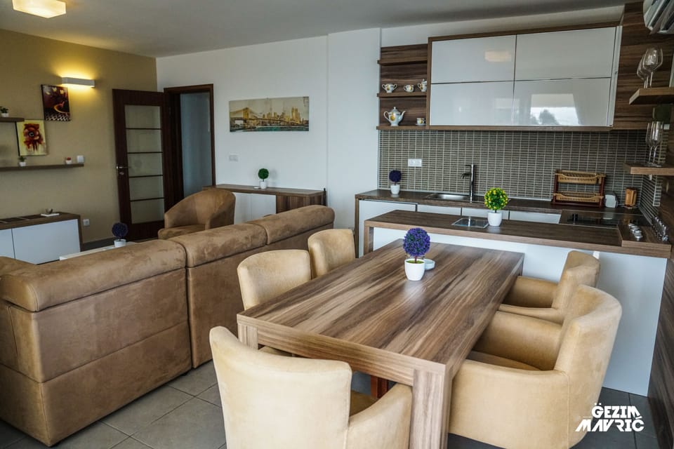 Comfort Suite, 2 Bedrooms, Balcony, Sea View | Private kitchen | Fridge, stovetop, electric kettle