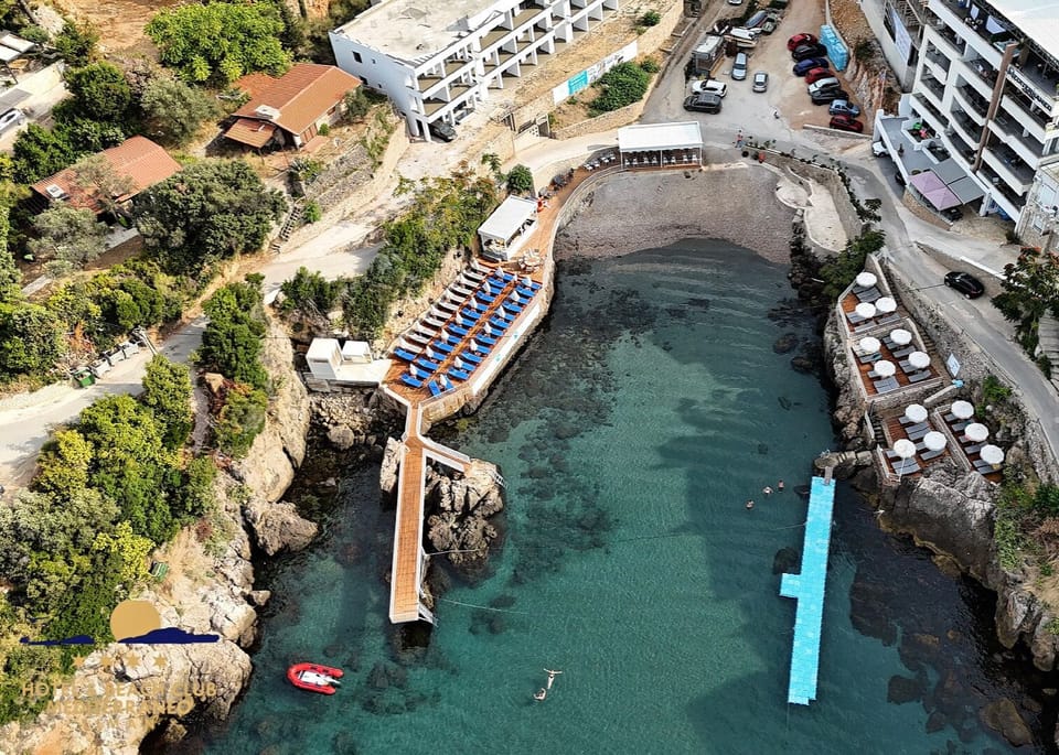Private beach, sun loungers, beach umbrellas, beach towels