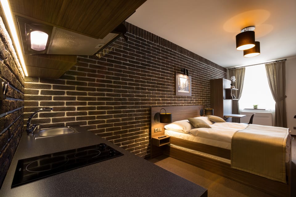 Deluxe Double Room, 1 Queen Bed | Premium bedding, memory foam beds, in-room safe, desk