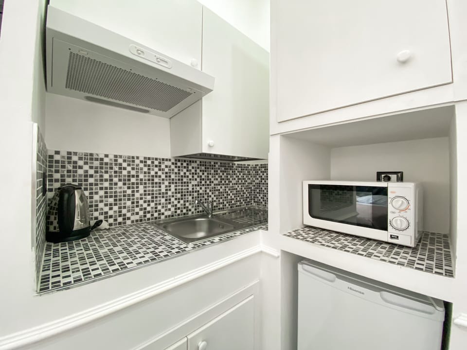 Double Room, City View | In-room safe, soundproofing, free WiFi, bed sheets
