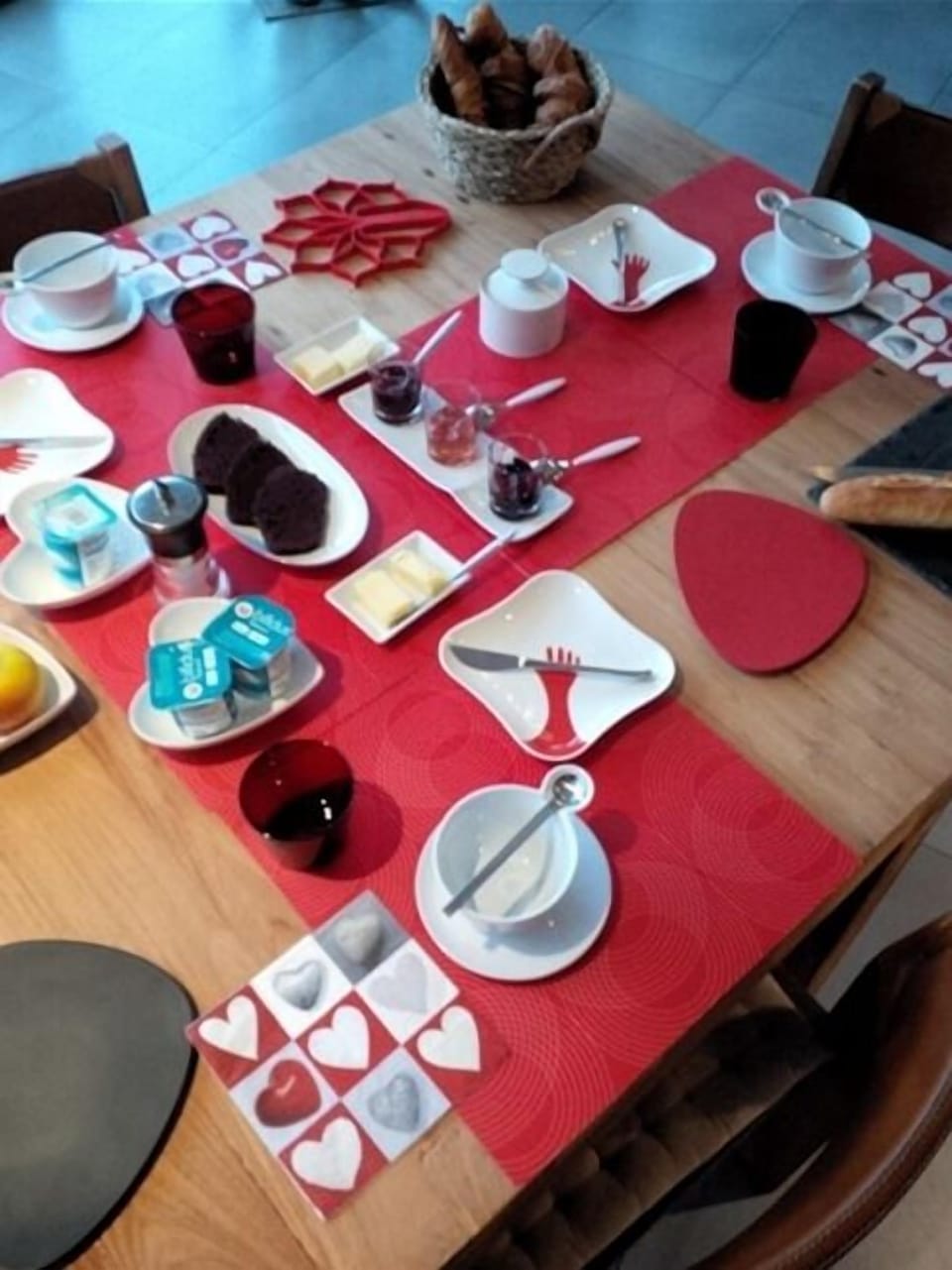 Free daily continental breakfast