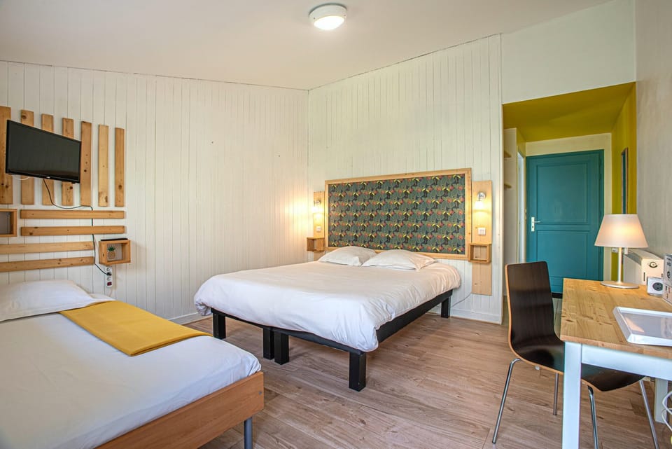 Double or Twin Room, Multiple Beds, Non Smoking | Individually decorated, individually furnished, desk, soundproofing