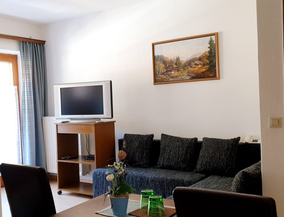 Double Room, Annex Building (Attic - Dachgeschoss) | Living area | 80-cm flat-screen TV with satellite channels, TV