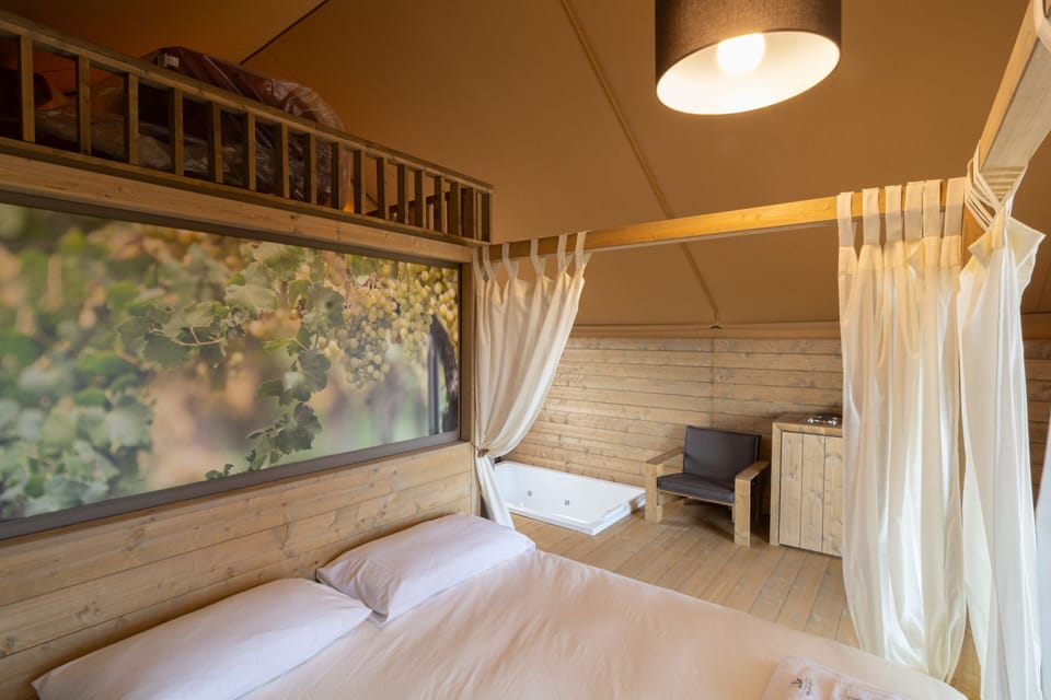 Deluxe Tent | Minibar, in-room safe, soundproofing, free WiFi