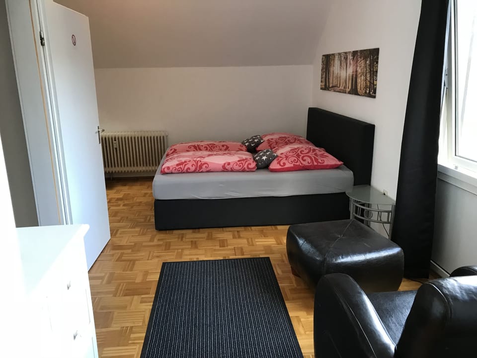 Apartment | 2 bedrooms, iron/ironing board, free WiFi, bed sheets