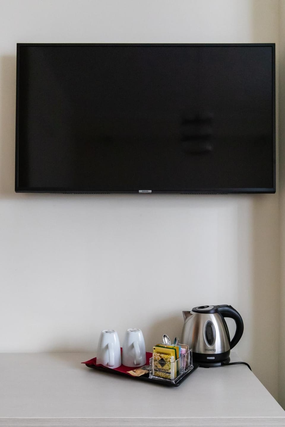 Coffee/tea maker, electric kettle