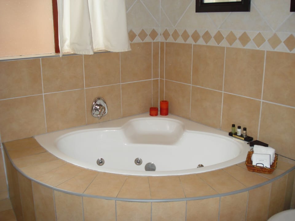 Luxury Room, 1 Queen Bed, Non Smoking | Minibar, in-room safe, individually decorated, individually furnished