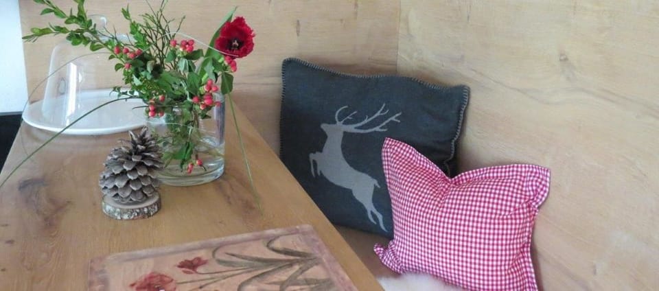 Double Room, Non Smoking | In-room dining