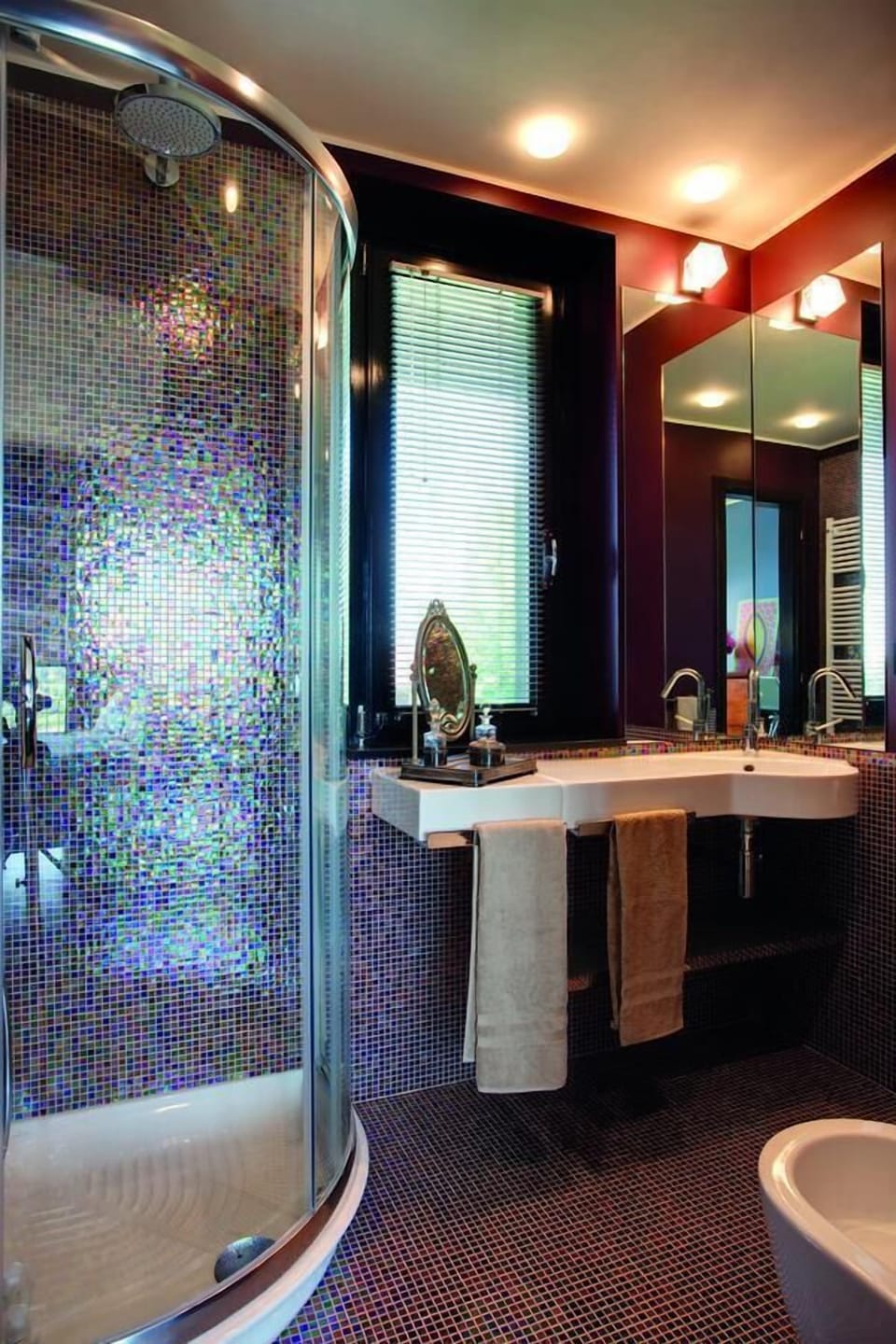Double Room | Bathroom | Shower, free toiletries, hair dryer, bidet