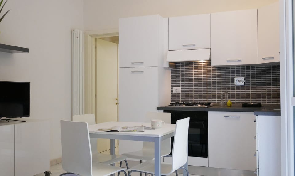 Apartment, 1 Bedroom, Non Smoking | Private kitchen | Full-size fridge, stovetop, espresso maker, electric kettle