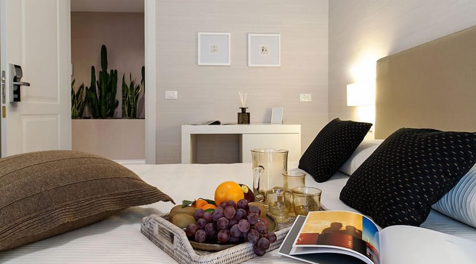 Comfort Single Room | In-room safe, desk, soundproofing, free WiFi