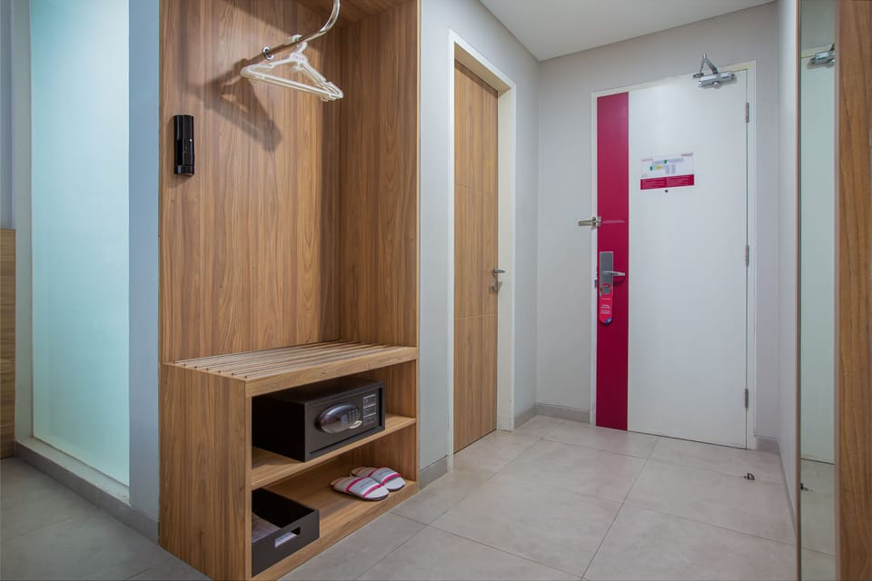 Superior Room | In-room safe, desk, soundproofing, iron/ironing board