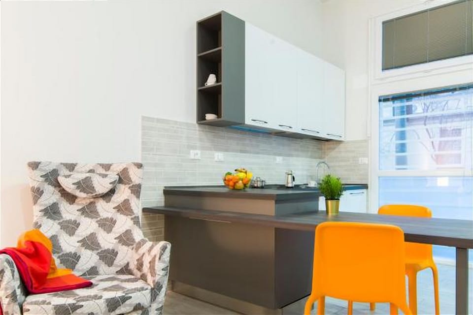 Apartment, 1 Bedroom | Private kitchen | Full-size fridge, oven, stovetop, electric kettle