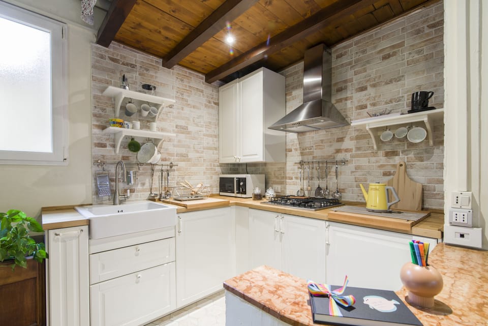 Apartment, 1 Bedroom | Private kitchenette | Fridge, microwave, stovetop, electric kettle
