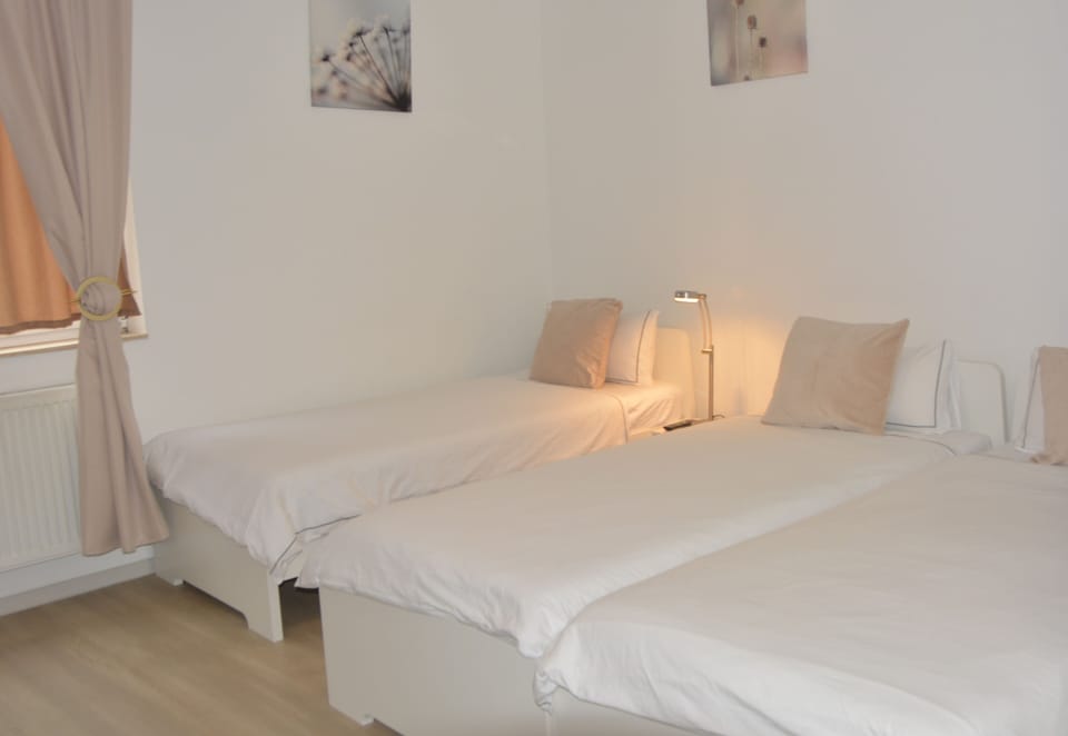Superior Triple Room, 1 Bedroom, Vineyard View | Premium bedding, down comforters, memory foam beds, desk