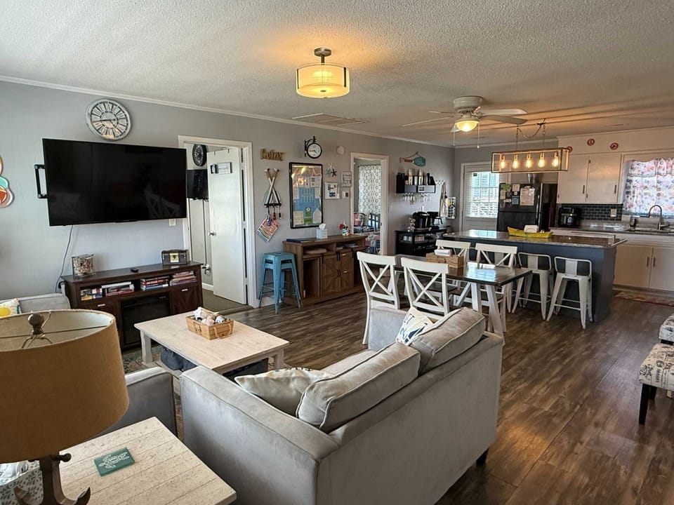 House, 3 Bedrooms | Living area | TV