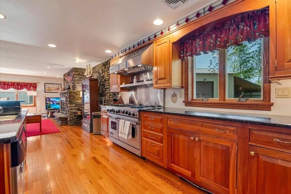 Gas Viking Stove and Oven