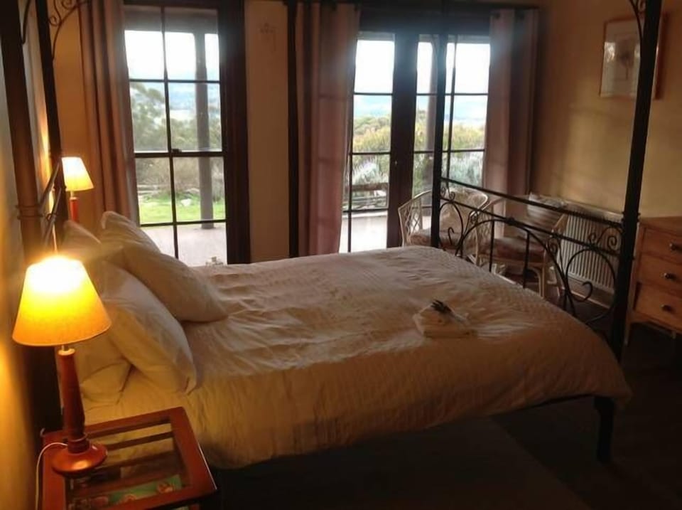 Double bed room with view over valley
