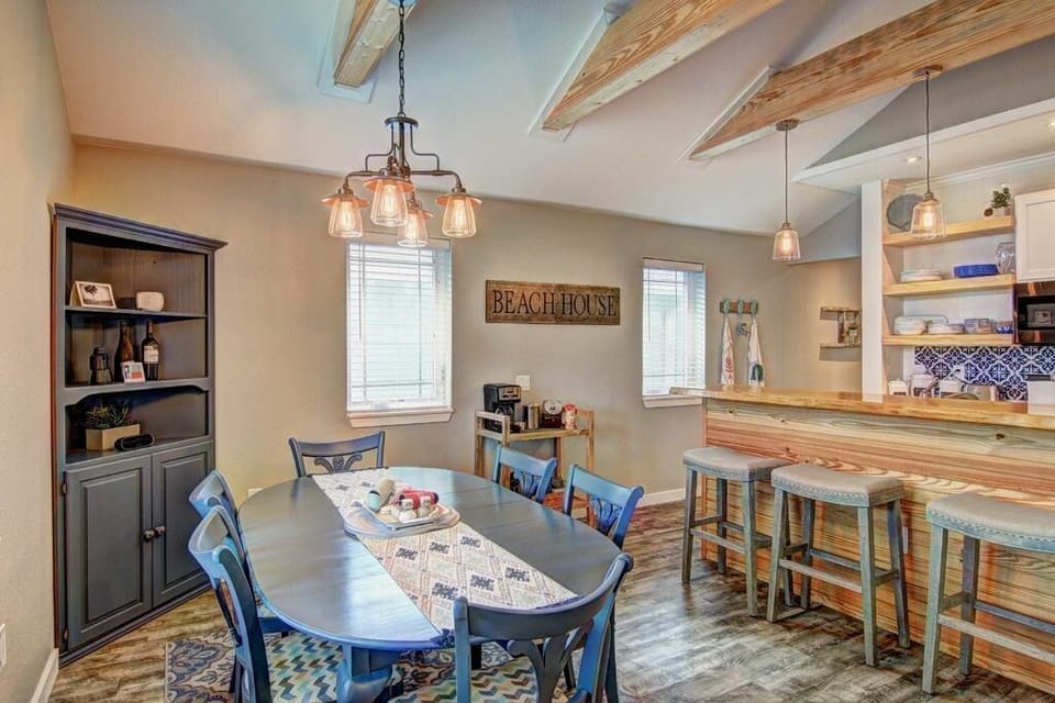 Main dining/kitchen