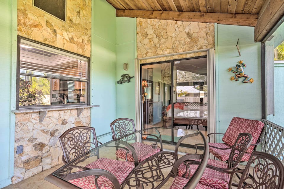 Lanai | Single-Story Home