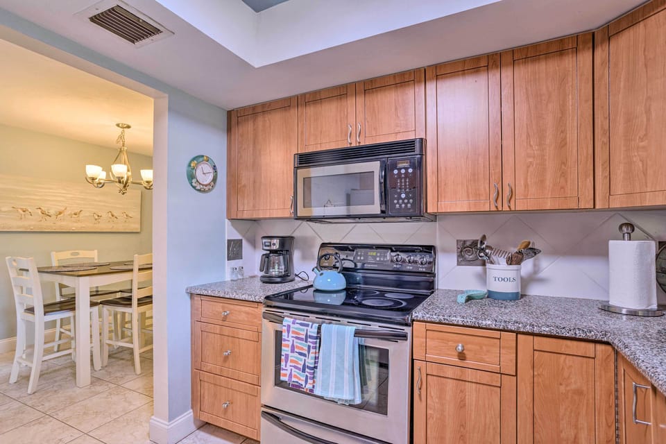 Kitchen | Cooking Basics | Crockpot | Coffee Grinder | Blender | Spices