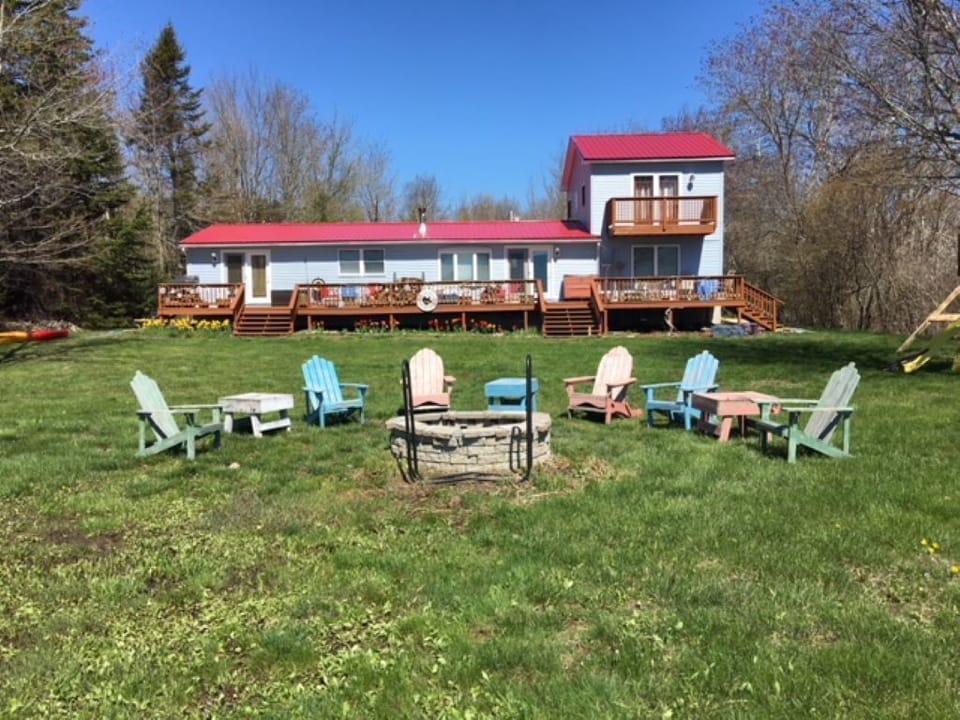 back of house and fire pit 