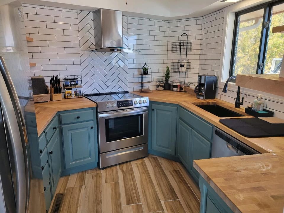 Newly Renovated Kitchen