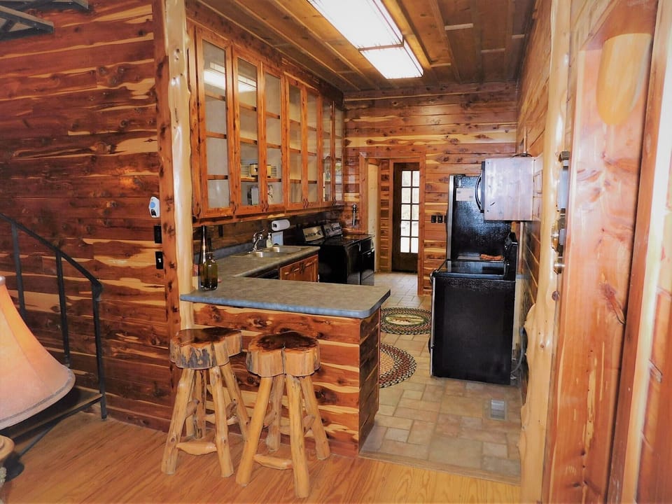 Breakfast bar and kitchen (from the great room)