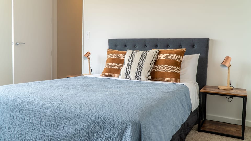 Luxury House, Multiple Beds, Lake View, Mountainside | 4 bedrooms, Egyptian cotton sheets, premium bedding, pillowtop beds