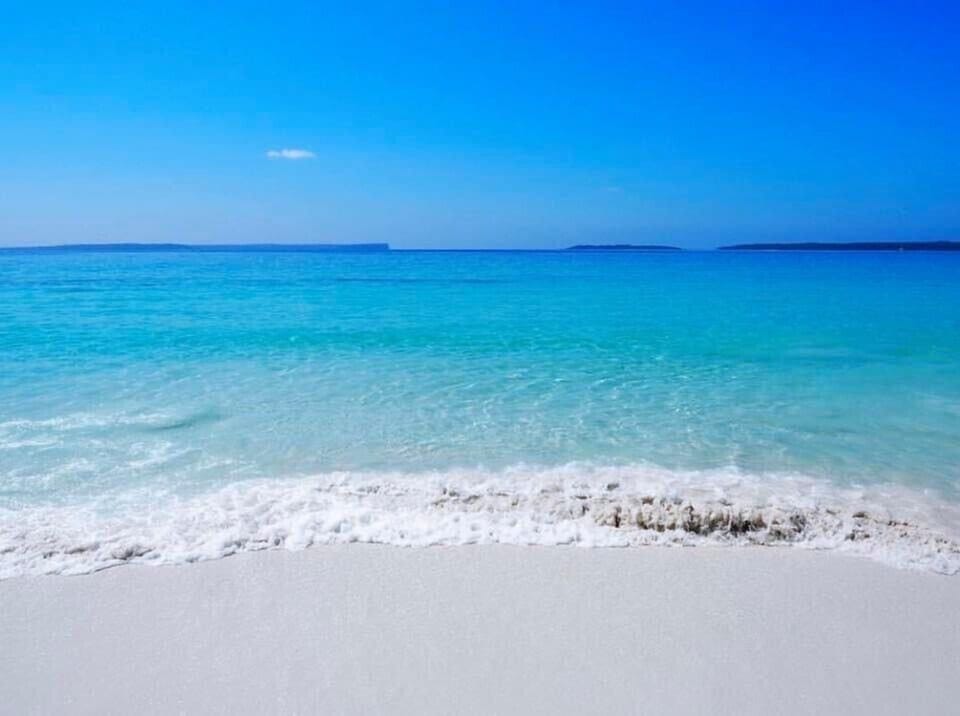 Hyams Beach 5 minutes drive