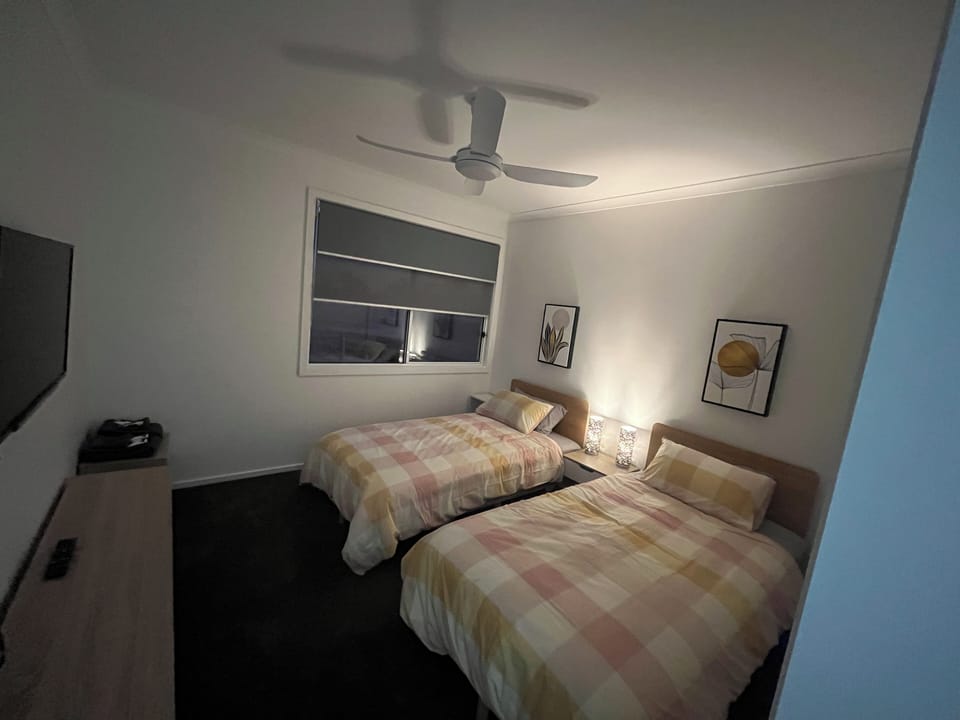 King single bedroom #2