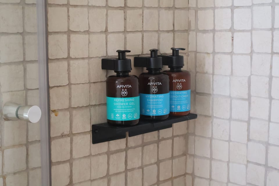 Bathroom amenities