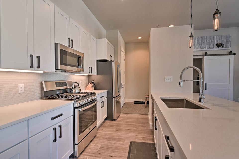 The kitchen comes fully equipped!