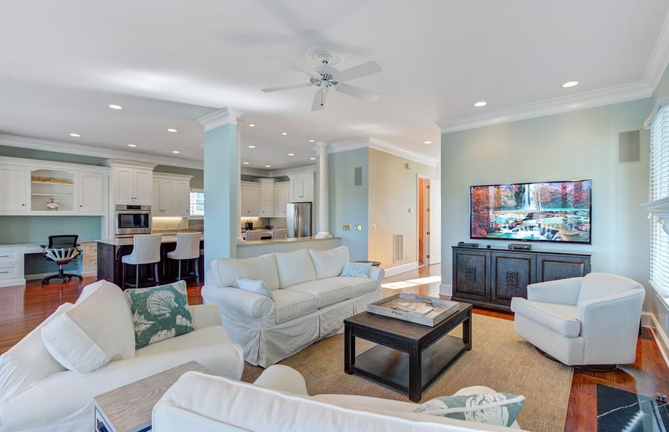 Open floor plan.
