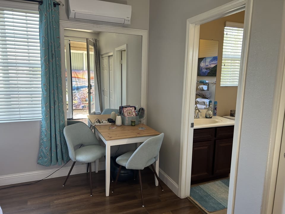 Breakfast nook/desk