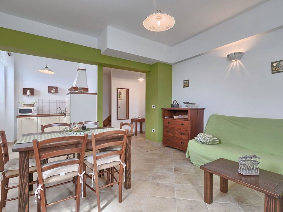 Room, Property, Furniture, Green, Building, Ceiling, Interior Design, Real Estate, Floor, Yellow