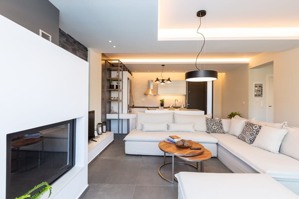 Plot your escape to this exclusive, hand-picked luxury self-catering Villa!