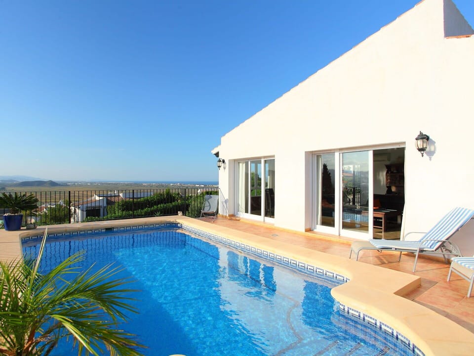 Property, House, Swimming Pool, Building, Real Estate, Home, Villa, Architecture, Estate, Resort