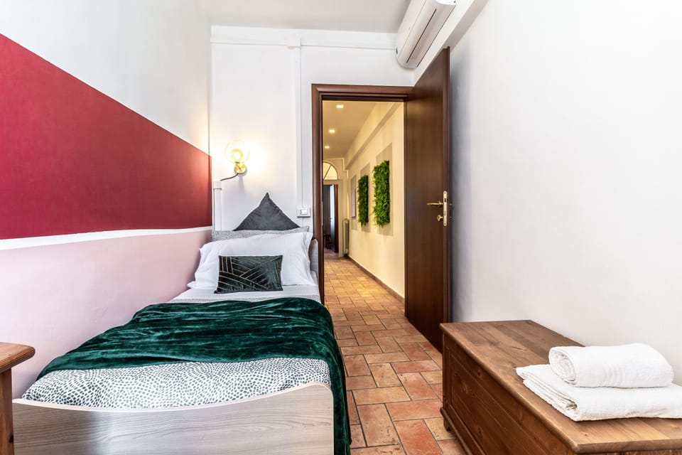 3 bedrooms, premium bedding, desk, laptop workspace