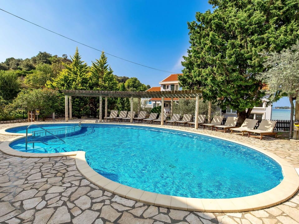 Water, Sky, Property, Swimming Pool, Blue, Azure, Plant, Tree, Building, Leisure