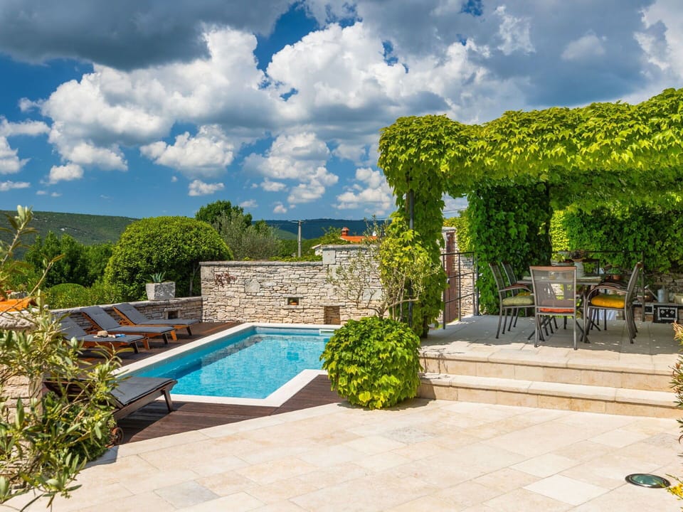 Swimming Pool, Flowerpot, Flagstone, Outdoor Furniture, Resort, Garden, Shade, Eco Hotel, Umbrella, Chair