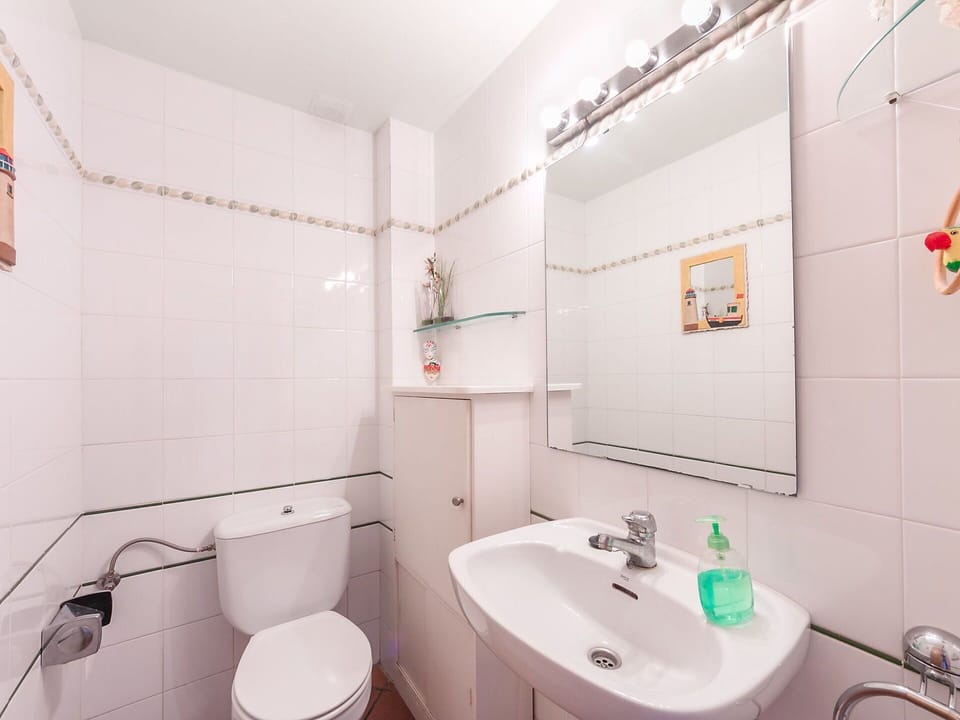 Bathroom, Property, Room, Interior Design, Plumbing Fixture, Architecture, Wall, Real Estate, House, Toilet