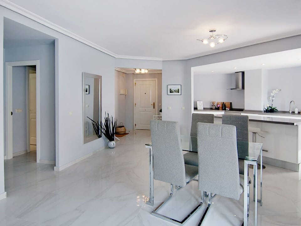 Property, Room, Building, Interior Design, Ceiling, House, Floor, Furniture, Real Estate, Home