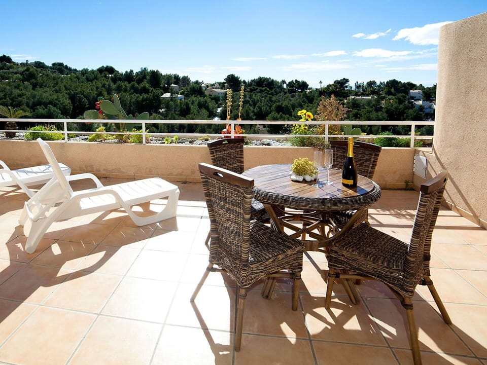 Property, Furniture, Room, Table, House, Real Estate, Home, Patio, Chair, Building