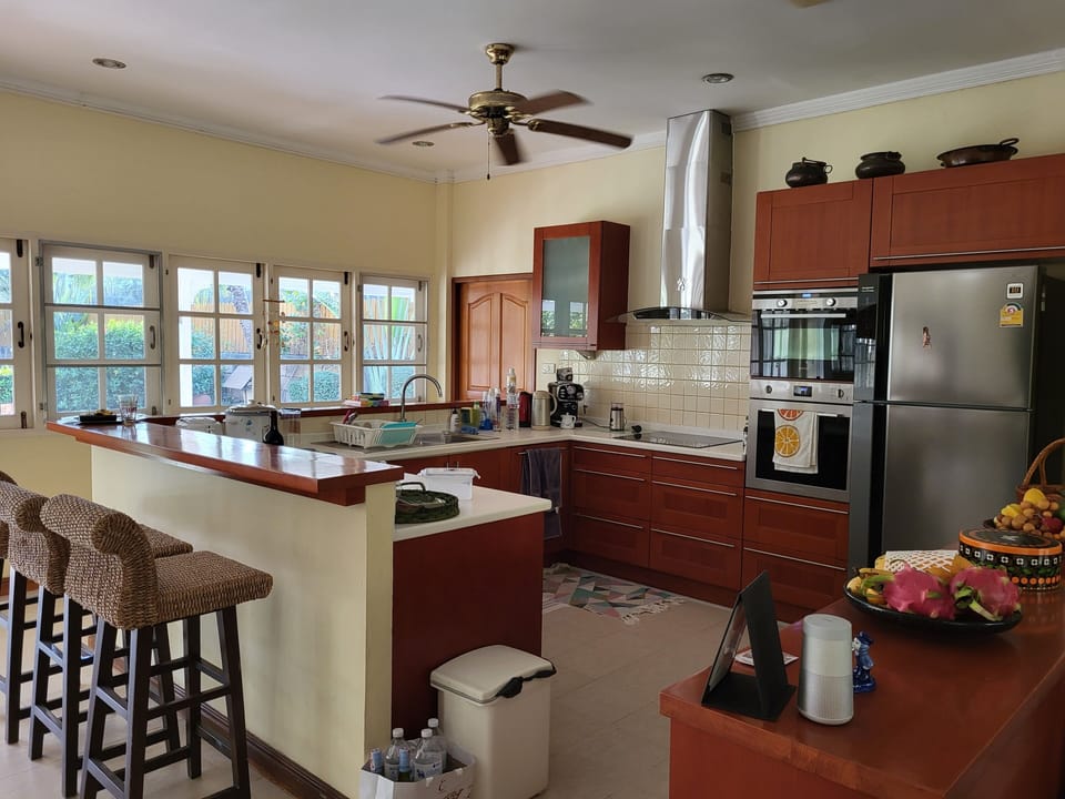 Fully equipped kitchen